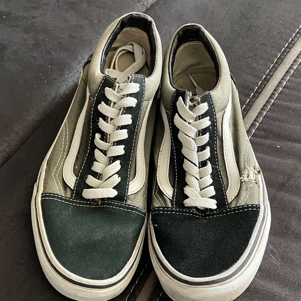 Vans lace up black & gray
